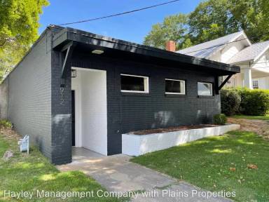 Main picture of 914 1st Ave