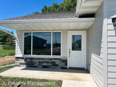 Main picture of 208 W 4th St