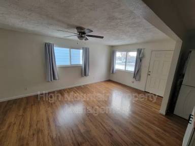Main picture of 244 W 2nd S