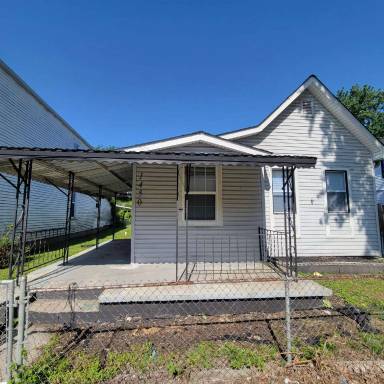 Main picture of 1450 Blaine Ave