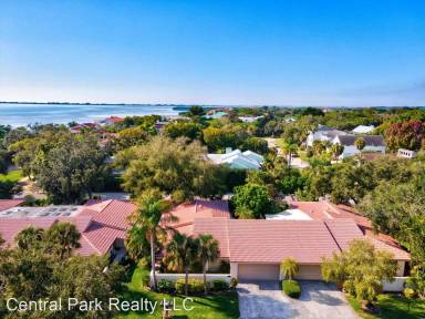 Main picture of 6412 Sun Eagle Ln