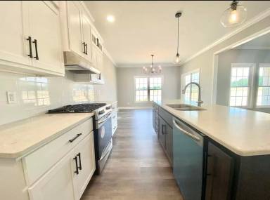 Main picture of 2932 Locker Ct