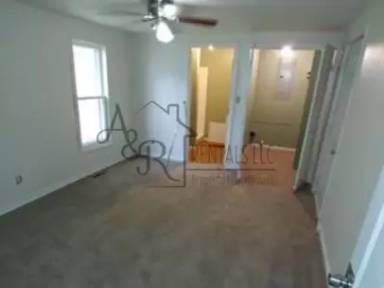 Main picture of 225 E 22nd St
