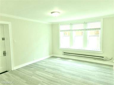 Main picture of 837 W Cornelia Ave