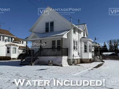 Main picture of 122 Woodlawn Ave