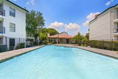 Main picture of Tides at Highland Meadows