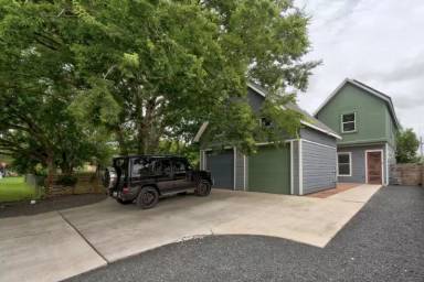 Main picture of 1133 Brookswood Ave