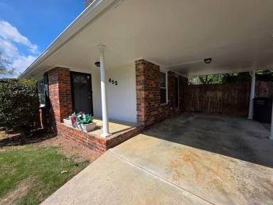 Main picture of 652 Forest Ridge Dr SE