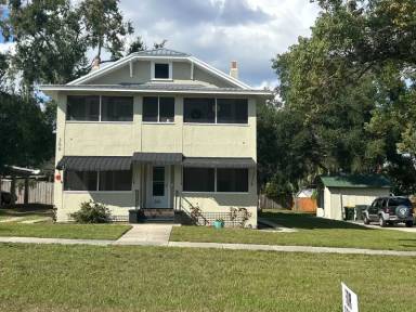 Main picture of 366 W Minneola Ave