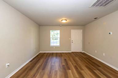 Main picture of 4120 Brandon St