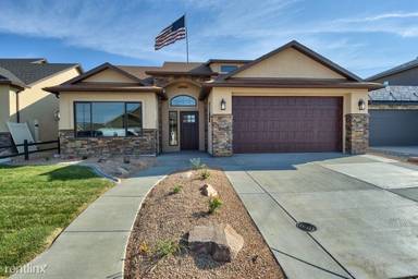 Main picture of 2488 Apex Ave