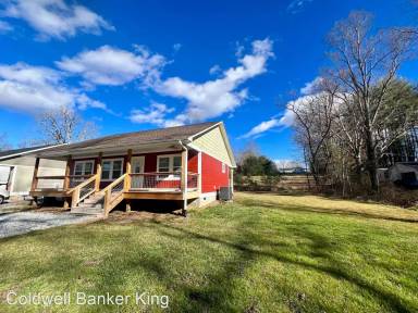 Main picture of 414 N Lakeside Dr