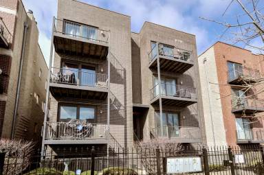 Main picture of 4418 S Indiana Ave