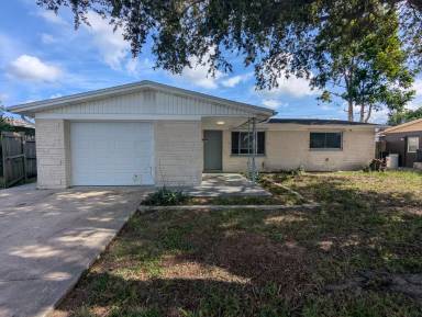 Main picture of 3911 Redwood Dr