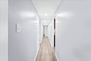 Main picture of 107 Alan a Dale Dr