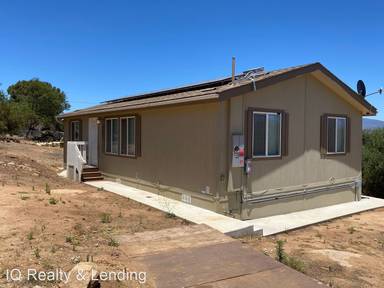 Main picture of 2442 Senda Ln