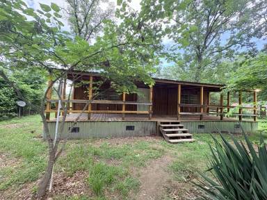 Main picture of 115 Van Horn Dr