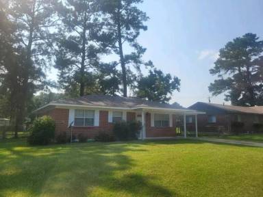 Main picture of 513 Magnolia St