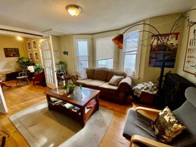 Main picture of 1035 17th Ave SE