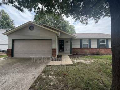 Main picture of 1688 Knightwood Ln