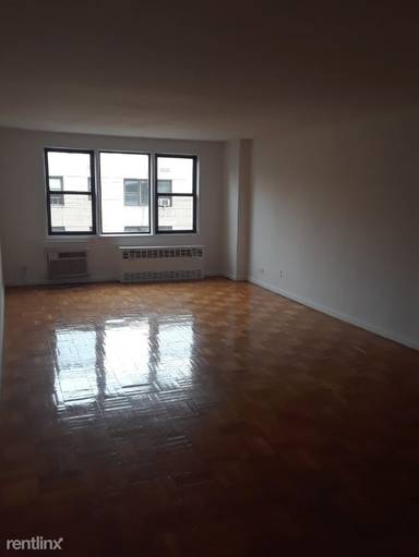 Main picture of 150 E 18th St Apartments