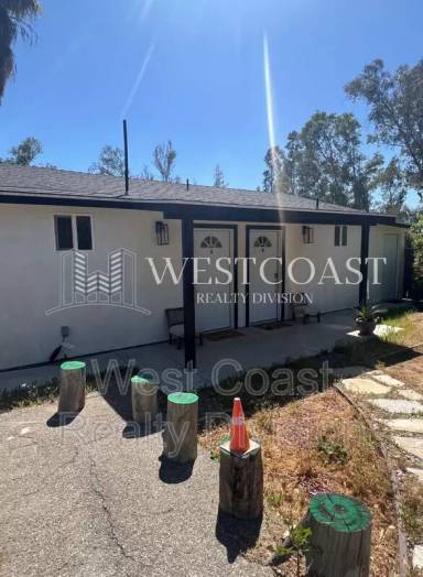 Main picture of 35975 Glenoaks Rd