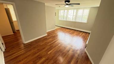 Main picture of 1005 W 35th Ave