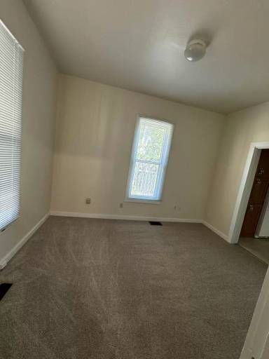 Main picture of 423 Farrs Ct