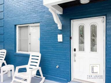 Main picture of 339 36th St NE