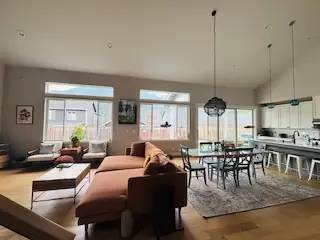 Main picture of 3040 SE 15th St