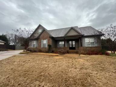 Main picture of 3045 W Jefferson Loop