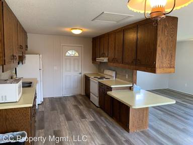 Main picture of 2210 Janet St
