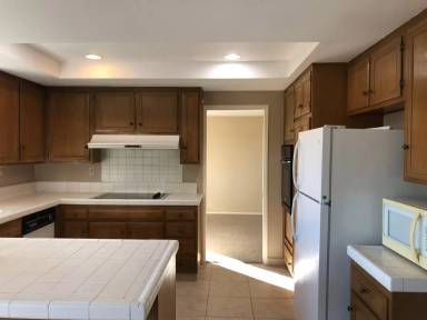 Main picture of 6146 Syracuse Ln