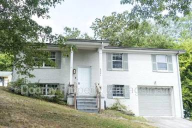 Main picture of 6561 Esquire Ln