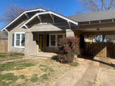 Main picture of 865 Vine St