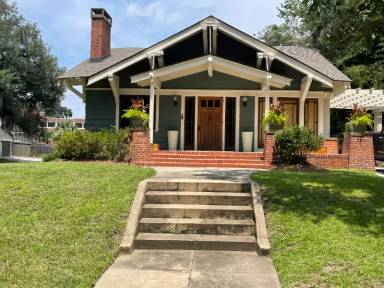 Main picture of 16 Gordonston Ave