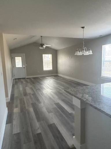 Main picture of 119 E Poplar St