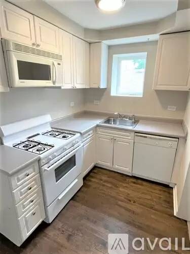 Main picture of 3517 W Grace St