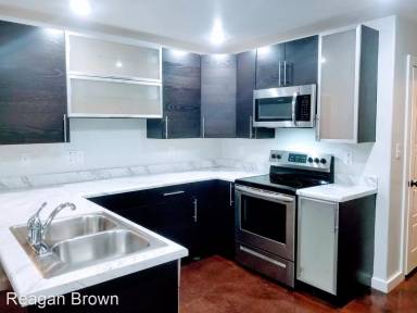 Main picture of 110 SE 2nd St