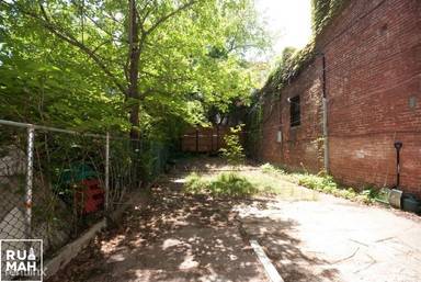 Main picture of 690 Halsey St