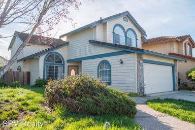 Main picture of 1042 Sandalwood Ln