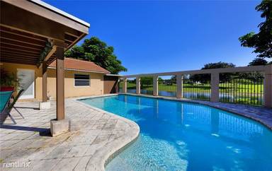 Main picture of 1380 NW 93rd Ter