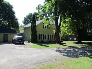 Main picture of 100 Northland Dr