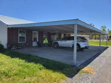 Main picture of 1681A W Burton St