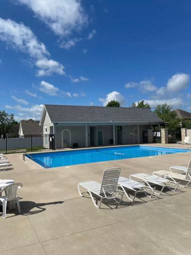 Main picture of 2100 Cherry Hill Dr