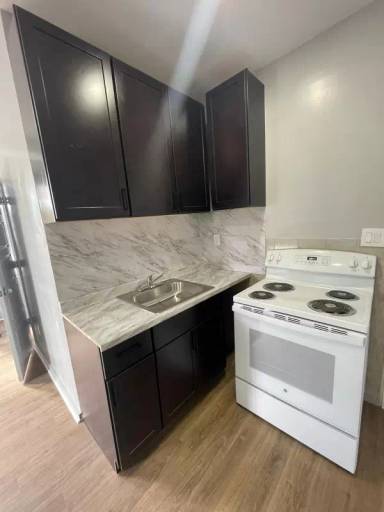 Main picture of 5003 Penn St