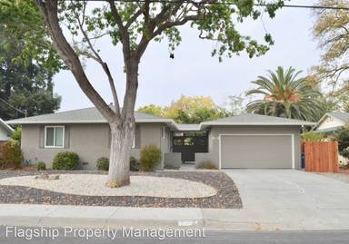 Main picture of 774 Harvard Dr