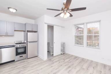 Main picture of 5710 N Winthrop Ave