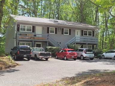 Main picture of 900 College Place Ave