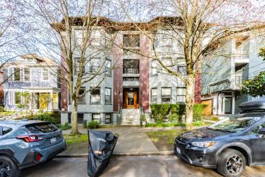 Main picture of 721 17th Ave